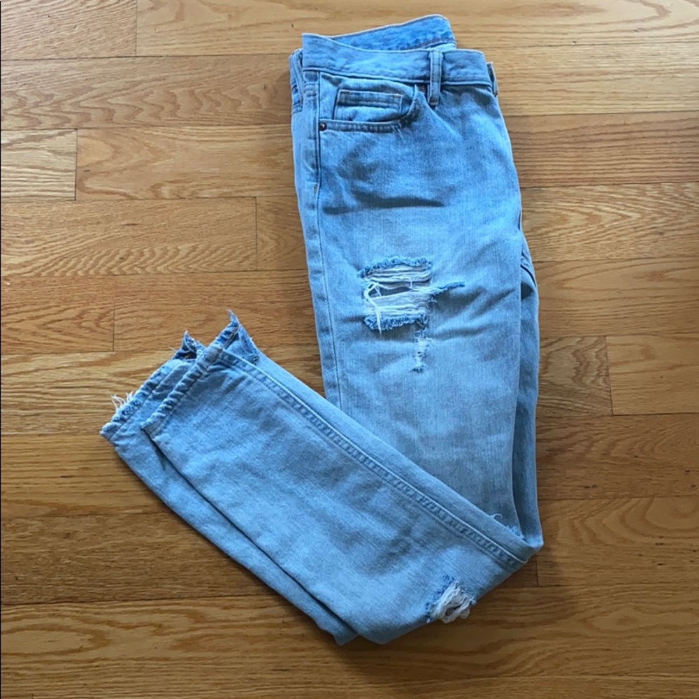 BDG RIPPED JEANS URBAN OUTFITTERS